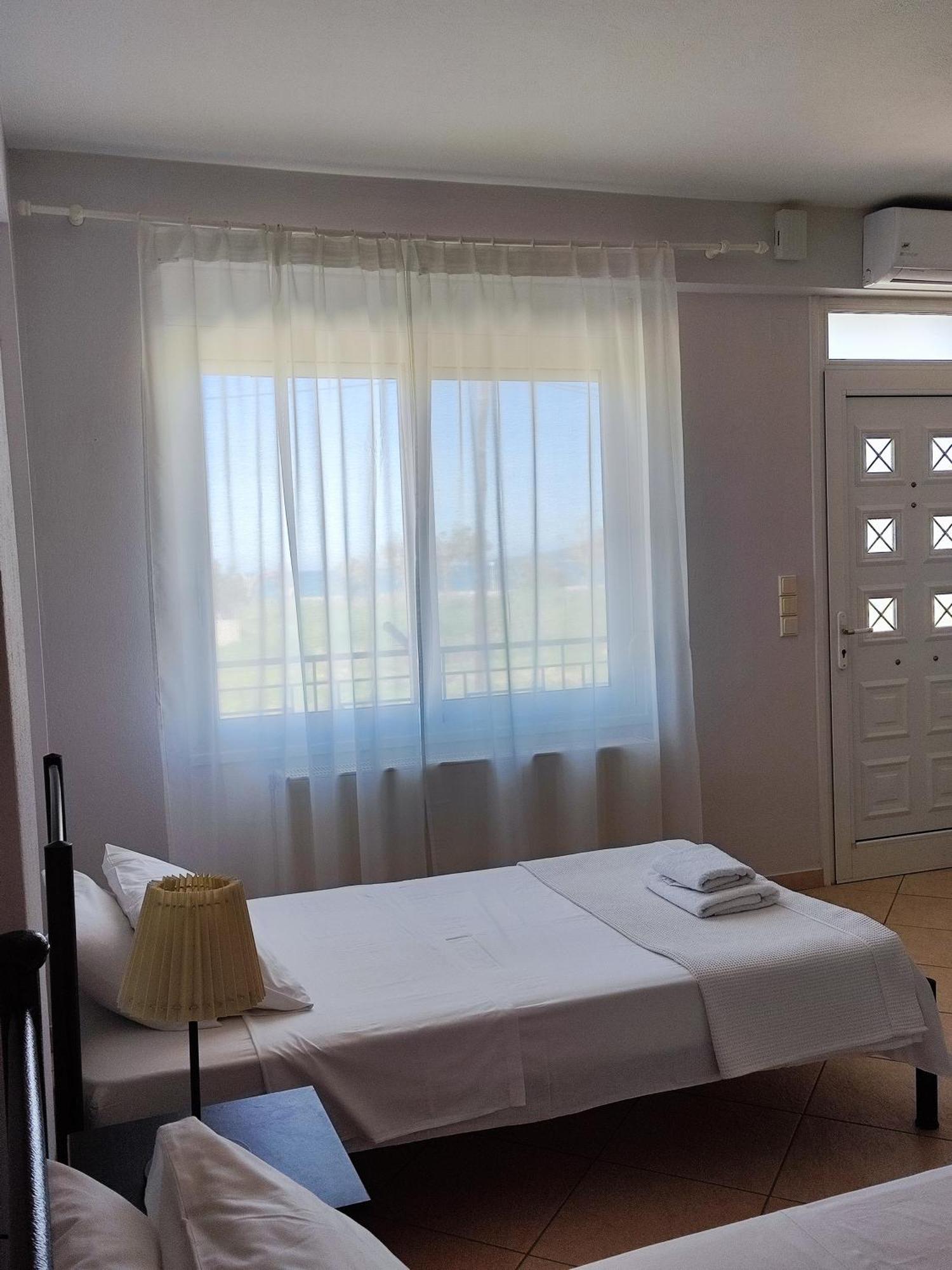 Philoxenia Apartment *